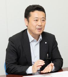 情報システム部部長 社内RPA推進室室長　西川 高正 氏